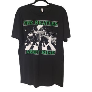 NWOT Winn Cloding The Beatles Graphic T-Shirt Size Large